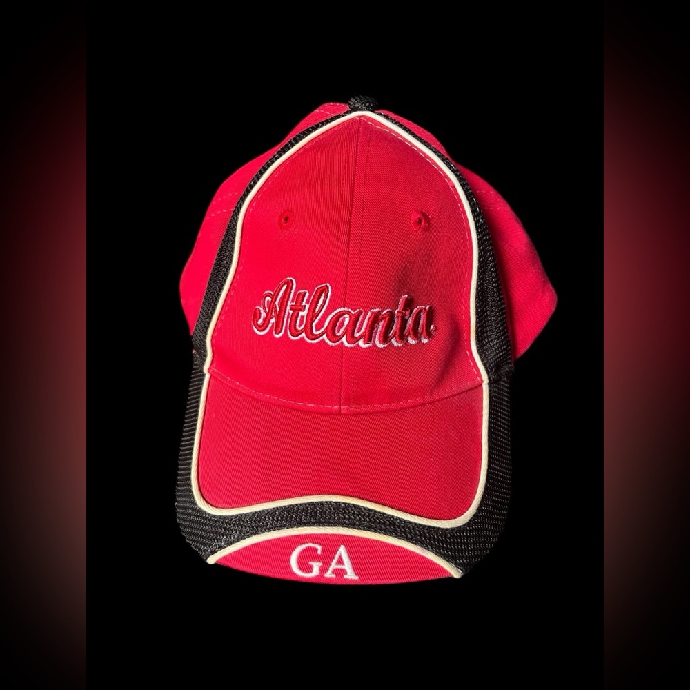 ✨Red and black Atlanta Braves adjustable cap✨